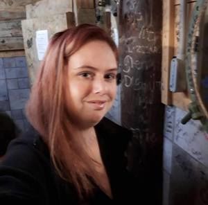 Meet your Posher, Crystal